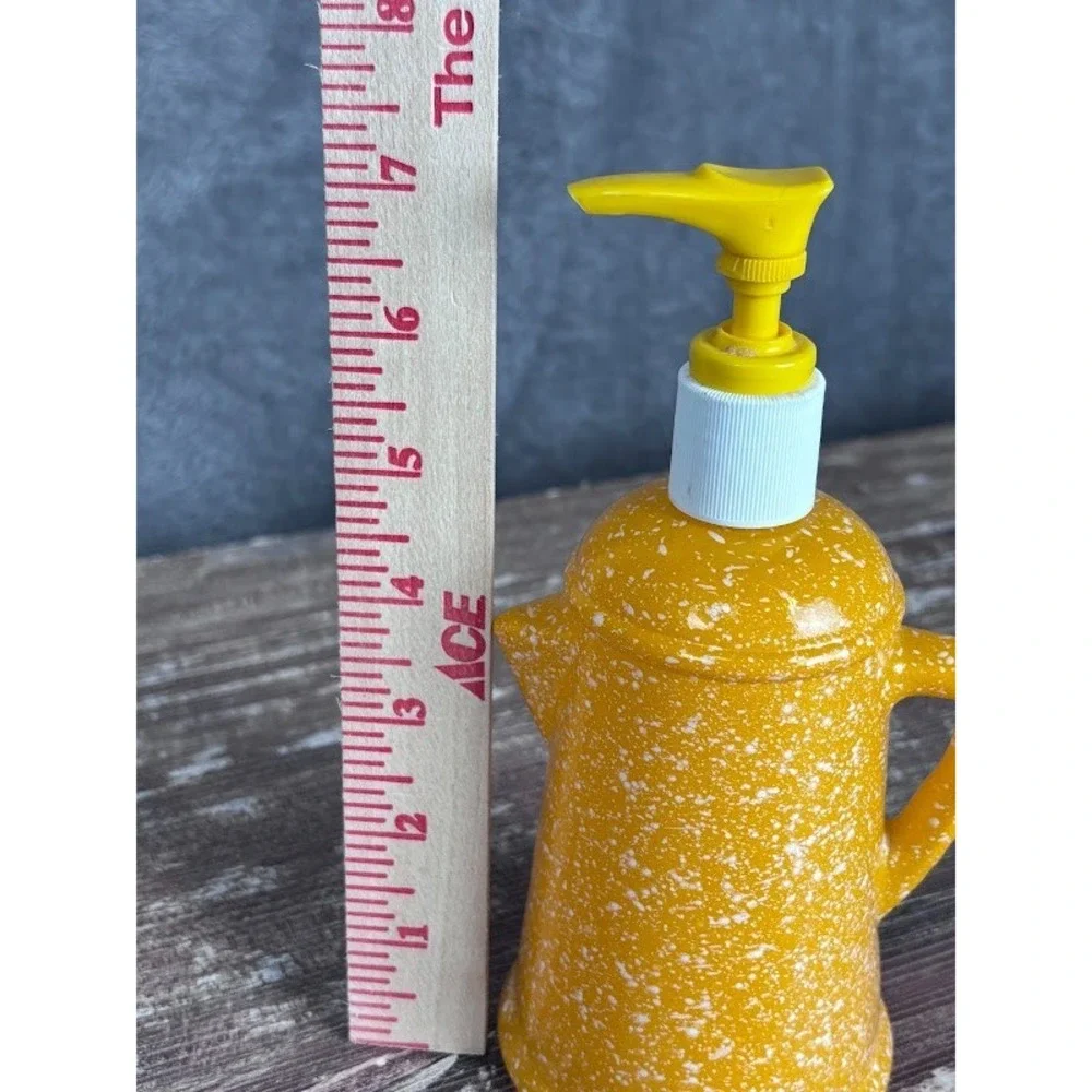 Vintage Avon Country Style Yellow Coffee Pot Shaped Lotion Dispenser 10‎ fl oz